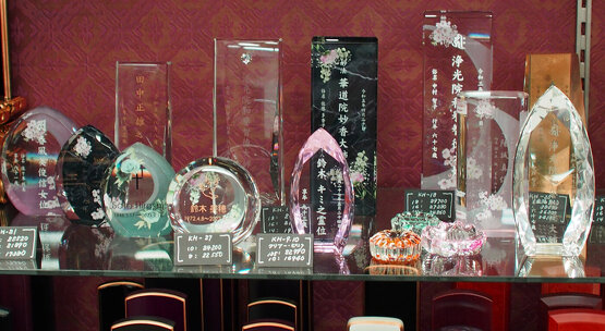クリスタル位牌の店内展示